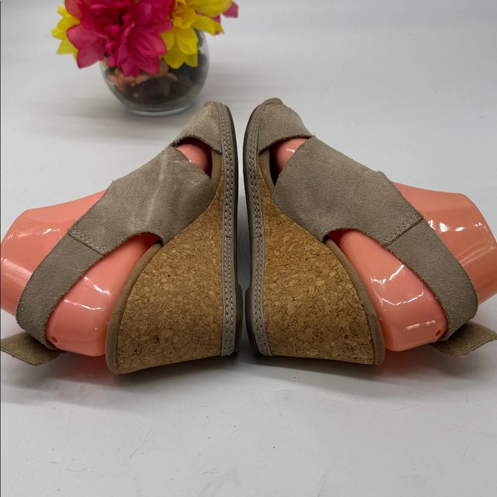 Clarks Collection Tan Suede Cork Wedge Sandals Size 8.5 MCW9323C - Picture 5 of 8